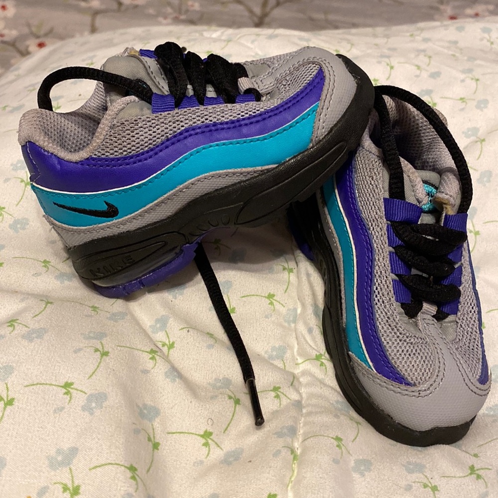 Nike baby maxs